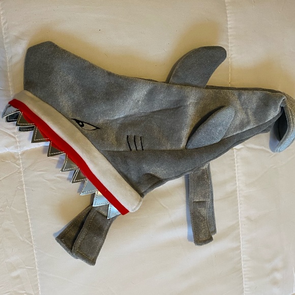 Pup Crew - Shark Dog Costume - Picture 4 of 6